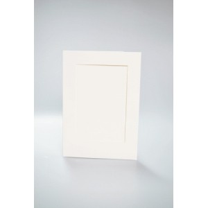 946-04 Cards with a rectangular passe-partout cream