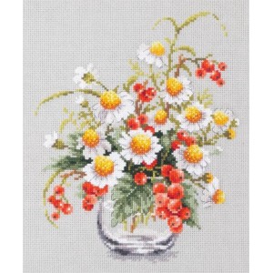 MN 100-012 Cross stitch kit - Chamomile and red currant
